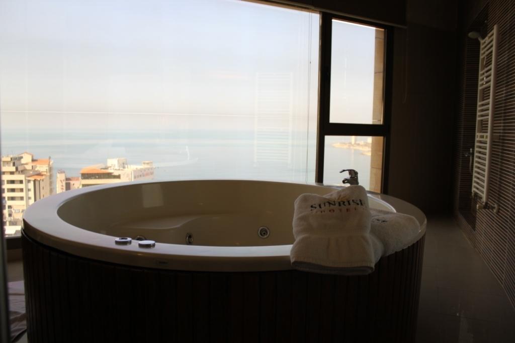 Sunrise Hotel Jounieh Exterior foto